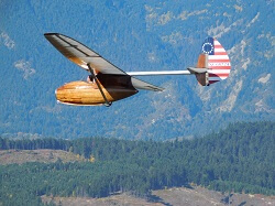 WAAAM's 1948 Bowlus Baby Albatross flying in the Hood River Valley.